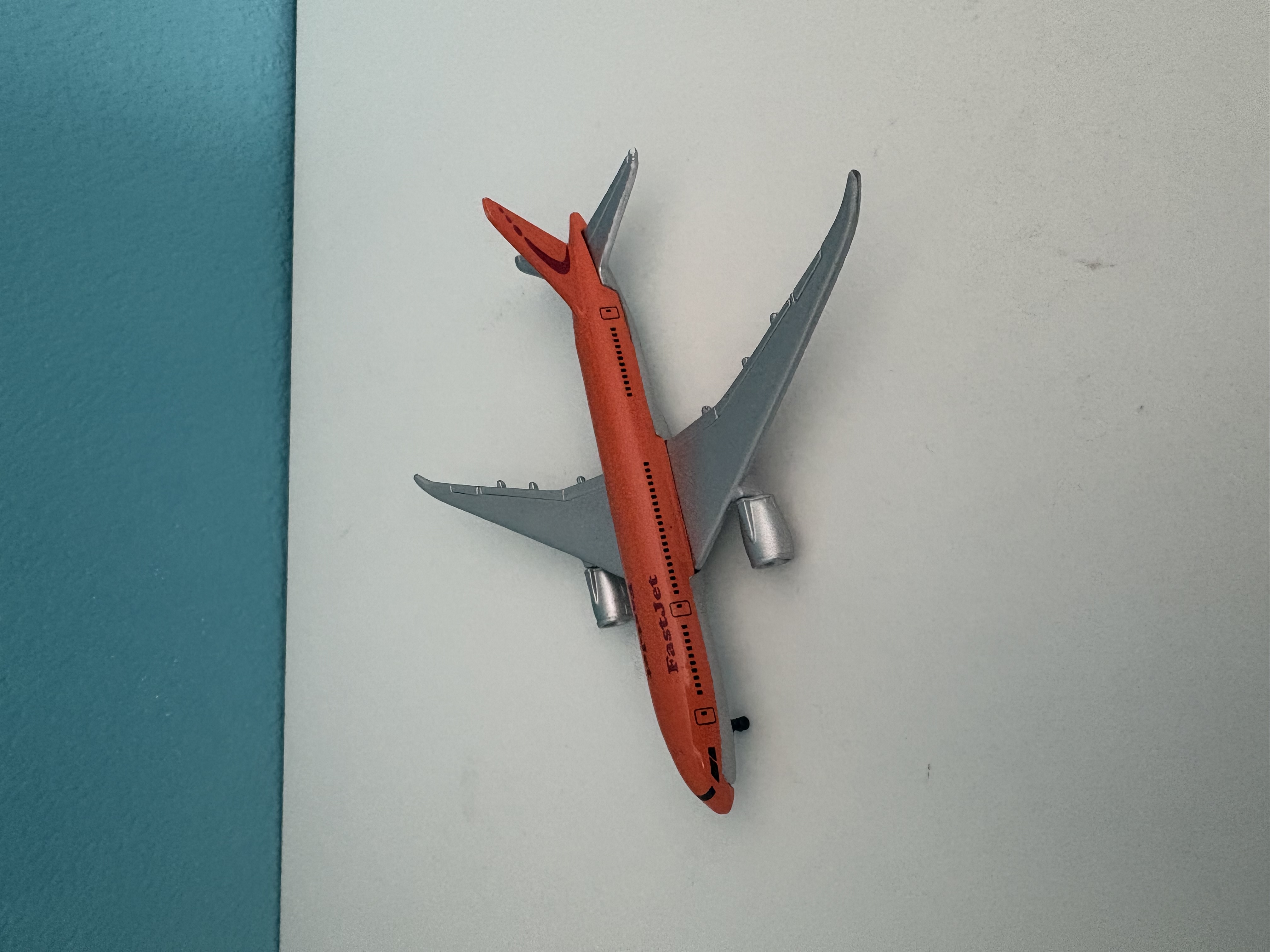 Maisto Fastjet Boeing 787-8 1:450