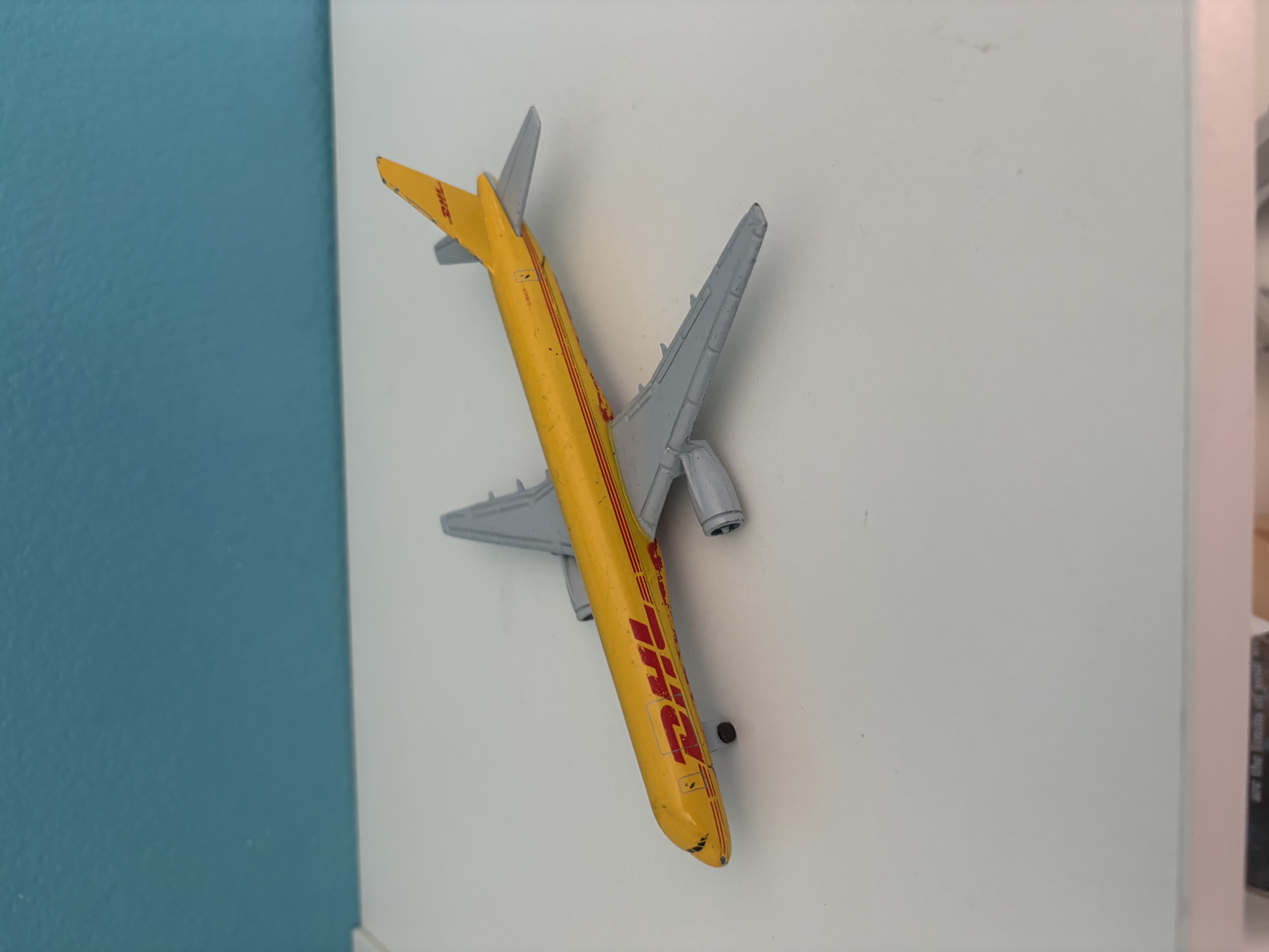 DHL Boeing 757-200 1:400